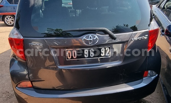Acheter Neuf Voiture Toyota Corolla Verso Gris à Yaoundé, Central Cameroon Acheter Neuf Voiture Toyota Corolla Verso Gris à Yaoundé, Central Cameroon