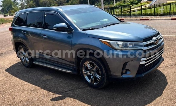 Acheter Import Voiture Toyota Highlander Gris à Yaoundé, Central Cameroon Acheter Import Voiture Toyota Highlander Gris à Yaoundé, Central Cameroon