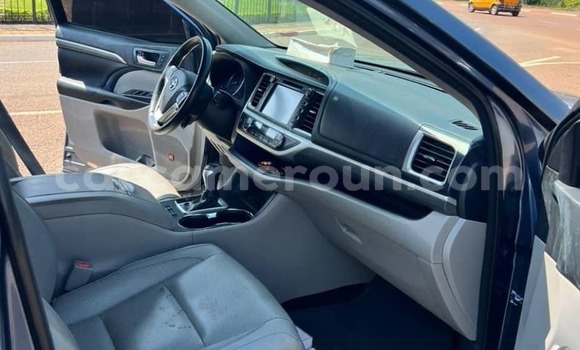 Acheter Import Voiture Toyota Highlander Gris à Yaoundé, Central Cameroon Acheter Import Voiture Toyota Highlander Gris à Yaoundé, Central Cameroon