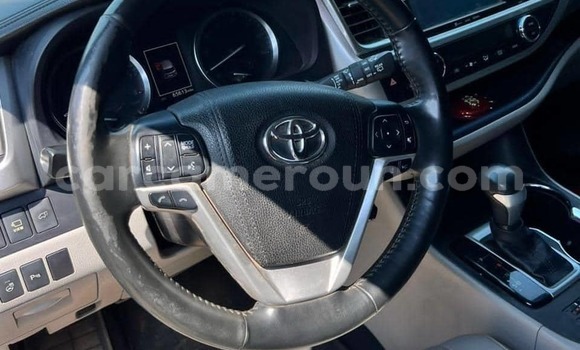 Acheter Import Voiture Toyota Highlander Gris à Yaoundé, Central Cameroon Acheter Import Voiture Toyota Highlander Gris à Yaoundé, Central Cameroon