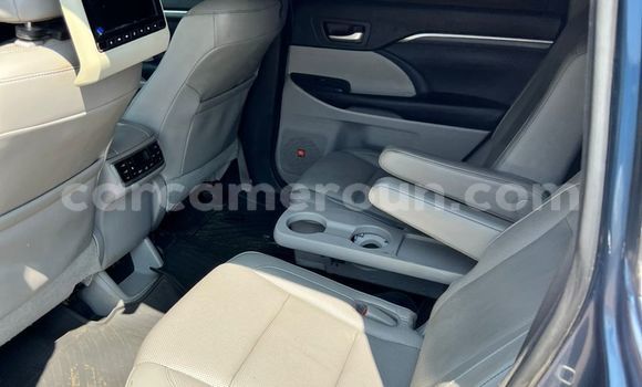 Acheter Import Voiture Toyota Highlander Gris à Yaoundé, Central Cameroon Acheter Import Voiture Toyota Highlander Gris à Yaoundé, Central Cameroon