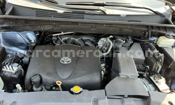 Acheter Import Voiture Toyota Highlander Gris à Yaoundé, Central Cameroon Acheter Import Voiture Toyota Highlander Gris à Yaoundé, Central Cameroon