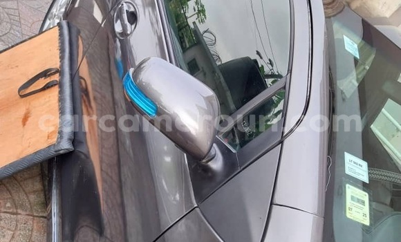 Sayi Na hannu Toyota Yaris Sauran Mota in Douala a Ƙasar Kamaru Sayi Na hannu Toyota Yaris Sauran Mota in Douala a Ƙasar Kamaru