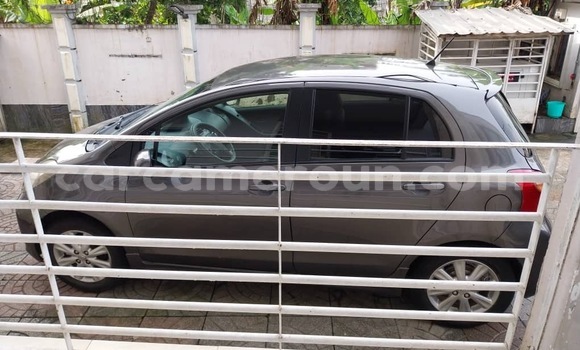Sayi Na hannu Toyota Yaris Sauran Mota in Douala a Ƙasar Kamaru Sayi Na hannu Toyota Yaris Sauran Mota in Douala a Ƙasar Kamaru