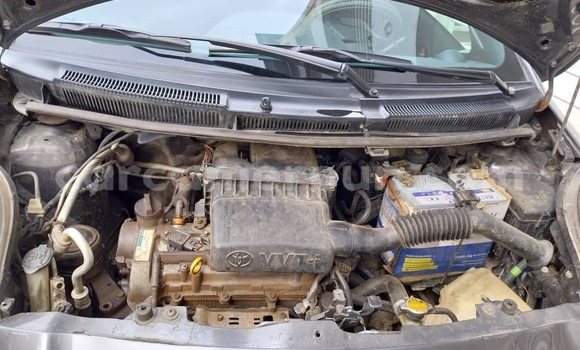 Sayi Na hannu Toyota Yaris Sauran Mota in Douala a Ƙasar Kamaru Sayi Na hannu Toyota Yaris Sauran Mota in Douala a Ƙasar Kamaru