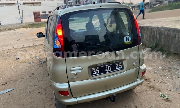Sayi Na hannu Toyota Yaris Verso Sauran Mota in Douala a Ƙasar Kamaru Sayi Na hannu Toyota Yaris Verso Sauran Mota in Douala a Ƙasar Kamaru