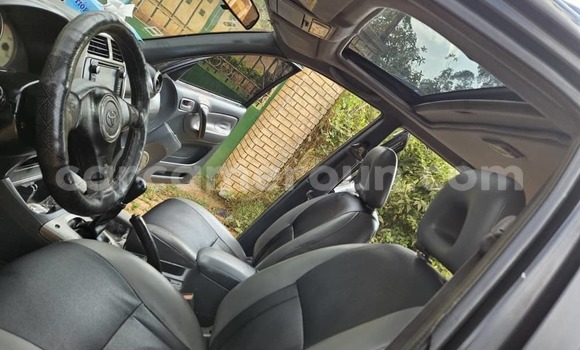 Acheter Occasion Voiture Toyota RAV4 Noir à Yaoundé, Central Cameroon Acheter Occasion Voiture Toyota RAV4 Noir à Yaoundé, Central Cameroon