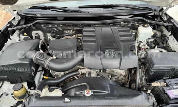 Buy Used Toyota Land Cruiser Prado White Car in Yaounde in Central Cameroon Buy Used Toyota Land Cruiser Prado White Car in Yaounde in Central Cameroon