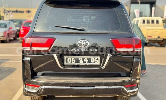 Sayi Na hannu Toyota Land Cruiser Prado Black Mota in Yaounde a Babban Kamaru Sayi Na hannu Toyota Land Cruiser Prado Black Mota in Yaounde a Babban Kamaru