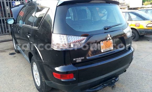 Sayi Na hannu Mitsubishi Outlander Black Mota in Douala a Ƙasar Kamaru Sayi Na hannu Mitsubishi Outlander Black Mota in Douala a Ƙasar Kamaru