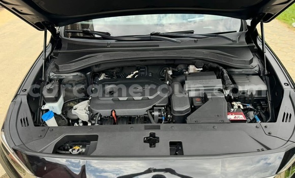 Buy New Hyundai Santa Fe Black Car in Douala in Littoral Cameroon Buy New Hyundai Santa Fe Black Car in Douala in Littoral Cameroon