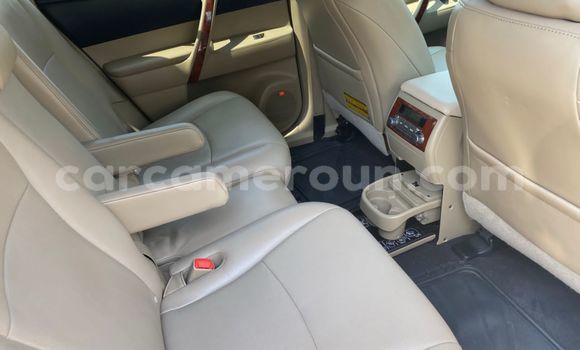 Sayi Na hannu Toyota Highlander White Mota in Douala a Ƙasar Kamaru Sayi Na hannu Toyota Highlander White Mota in Douala a Ƙasar Kamaru