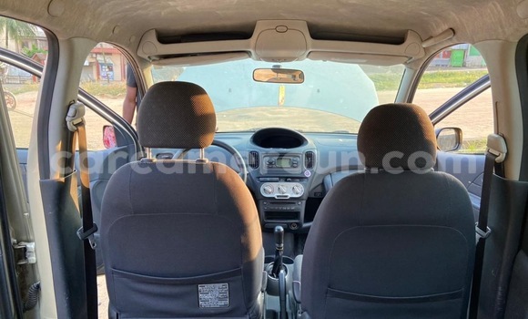 Sayi Na hannu Toyota Yaris Verso Sauran Mota in Douala a Ƙasar Kamaru Sayi Na hannu Toyota Yaris Verso Sauran Mota in Douala a Ƙasar Kamaru