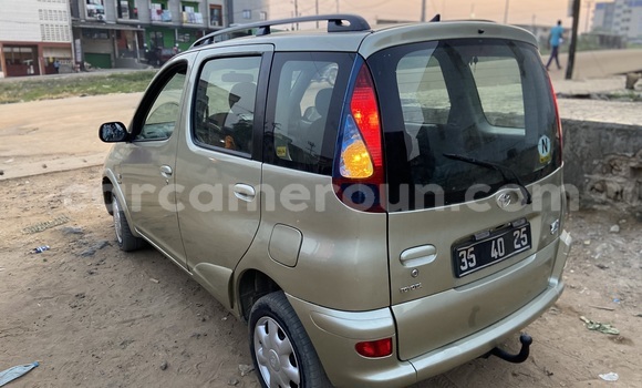 Sayi Na hannu Toyota Yaris Verso Sauran Mota in Douala a Ƙasar Kamaru Sayi Na hannu Toyota Yaris Verso Sauran Mota in Douala a Ƙasar Kamaru