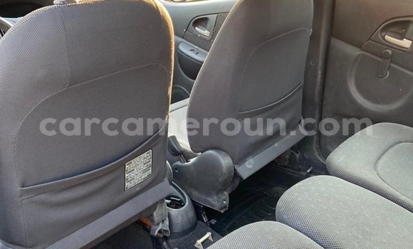 Sayi Na hannu Toyota Yaris Verso Sauran Mota in Douala a Ƙasar Kamaru Sayi Na hannu Toyota Yaris Verso Sauran Mota in Douala a Ƙasar Kamaru