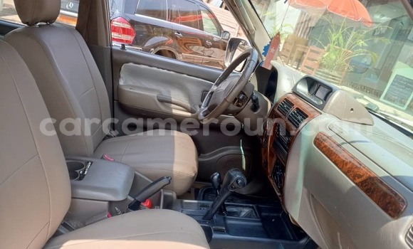 Sayi Na hannu Toyota Land Cruiser Prado White Mota in Yaounde a Babban Kamaru Sayi Na hannu Toyota Land Cruiser Prado White Mota in Yaounde a Babban Kamaru