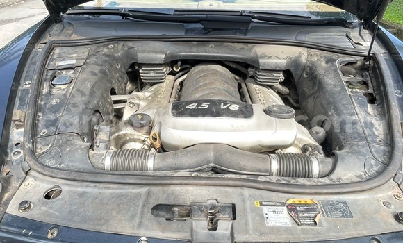 Sayi Na hannu Porsche Cayenne Black Mota in Douala a Ƙasar Kamaru Sayi Na hannu Porsche Cayenne Black Mota in Douala a Ƙasar Kamaru