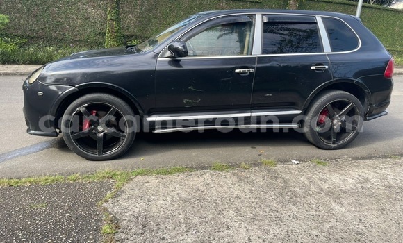 Sayi Na hannu Porsche Cayenne Black Mota in Douala a Ƙasar Kamaru Sayi Na hannu Porsche Cayenne Black Mota in Douala a Ƙasar Kamaru