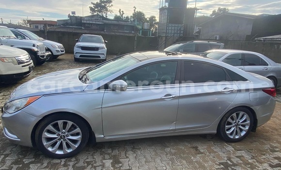 Acheter Occasion Voiture Hyundai Sonata Bleu à Douala, Littoral Cameroon Acheter Occasion Voiture Hyundai Sonata Bleu à Douala, Littoral Cameroon