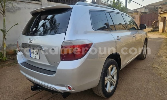 Buy Used Toyota Highlander Silver Car in Yaounde in Central Cameroon Buy Used Toyota Highlander Silver Car in Yaounde in Central Cameroon
