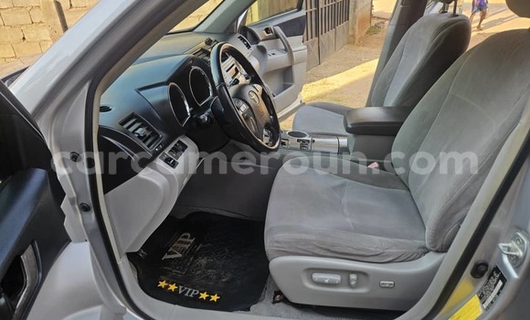 Buy Used Toyota Highlander Silver Car in Yaounde in Central Cameroon Buy Used Toyota Highlander Silver Car in Yaounde in Central Cameroon