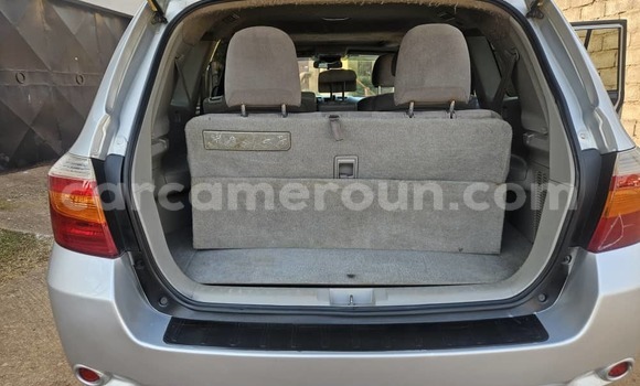 Buy Used Toyota Highlander Silver Car in Yaounde in Central Cameroon Buy Used Toyota Highlander Silver Car in Yaounde in Central Cameroon