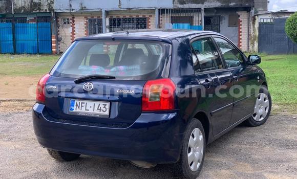 Sayi Na hannu Toyota Corolla Blue Mota in Douala a Ƙasar Kamaru Sayi Na hannu Toyota Corolla Blue Mota in Douala a Ƙasar Kamaru