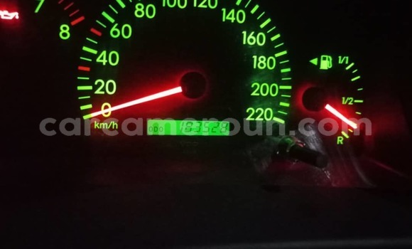 Sayi Na hannu Toyota Corolla Blue Mota in Douala a Ƙasar Kamaru Sayi Na hannu Toyota Corolla Blue Mota in Douala a Ƙasar Kamaru