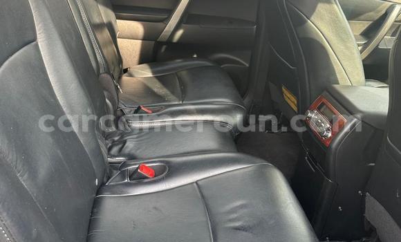 Sayi Na hannu Toyota Highlander Azurfa Mota in Douala a Ƙasar Kamaru Sayi Na hannu Toyota Highlander Azurfa Mota in Douala a Ƙasar Kamaru