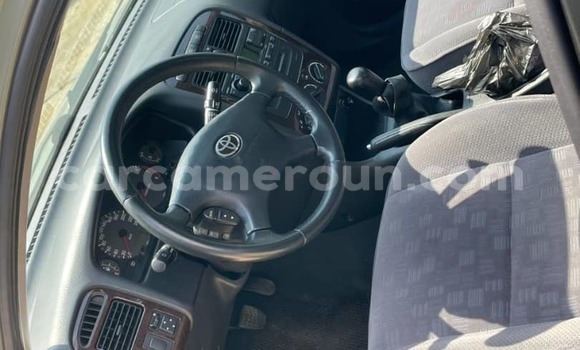 Acheter Occasion Voiture Toyota Avensis Vert à Douala, Littoral Cameroon Acheter Occasion Voiture Toyota Avensis Vert à Douala, Littoral Cameroon