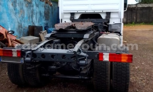 Sayi Imported Mercedes‒Benz 1840 White Babbar mota in Douala a Ƙasar Kamaru Sayi Imported Mercedes‒Benz 1840 White Babbar mota in Douala a Ƙasar Kamaru