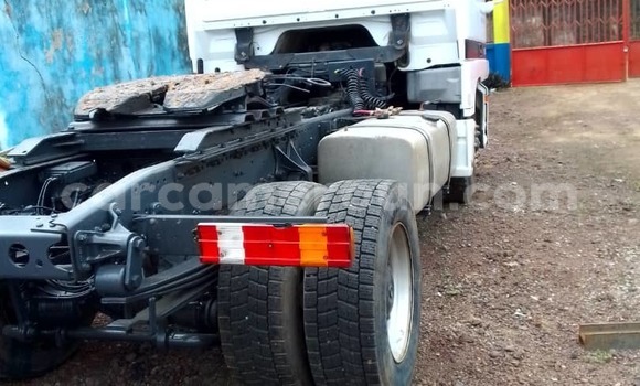 Sayi Imported Mercedes‒Benz 1840 White Babbar mota in Douala a Ƙasar Kamaru Sayi Imported Mercedes‒Benz 1840 White Babbar mota in Douala a Ƙasar Kamaru