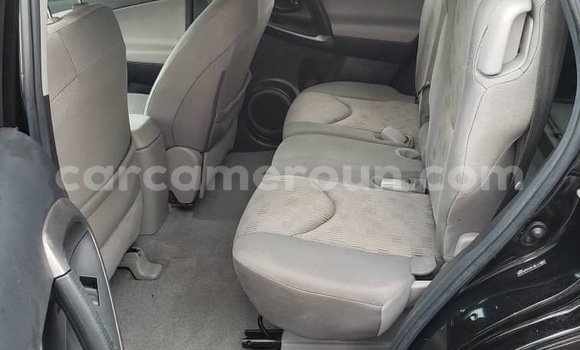 Acheter Neuf Voiture Toyota RAV4 Noir à Douala, Littoral Cameroon Acheter Neuf Voiture Toyota RAV4 Noir à Douala, Littoral Cameroon