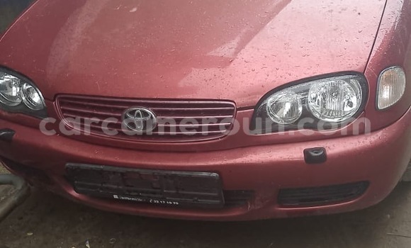 Sayi Sabo Toyota Corolla Red Mota in Douala a Ƙasar Kamaru
