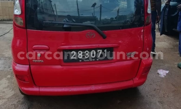 Acheter Neuf Voiture Toyota Verso Rouge à Douala, Littoral Cameroon Acheter Neuf Voiture Toyota Verso Rouge à Douala, Littoral Cameroon