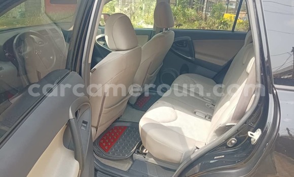 Acheter Occasion Voiture Toyota RAV4 Noir à Douala, Littoral Cameroon Acheter Occasion Voiture Toyota RAV4 Noir à Douala, Littoral Cameroon