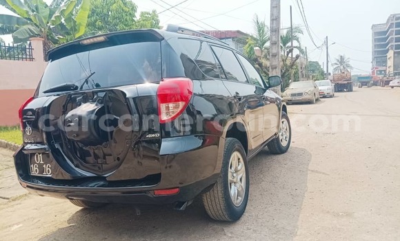 Acheter Occasion Voiture Toyota RAV4 Noir à Douala, Littoral Cameroon Acheter Occasion Voiture Toyota RAV4 Noir à Douala, Littoral Cameroon