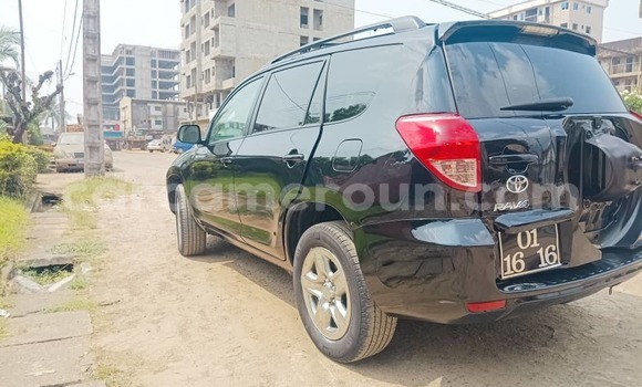 Acheter Occasion Voiture Toyota RAV4 Noir à Douala, Littoral Cameroon Acheter Occasion Voiture Toyota RAV4 Noir à Douala, Littoral Cameroon