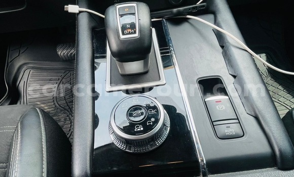 Sayi Na hannu Mitsubishi Outlander Black Mota in Douala a Ƙasar Kamaru Sayi Na hannu Mitsubishi Outlander Black Mota in Douala a Ƙasar Kamaru