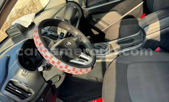 Sayi Na hannu Kia Sportage Black Mota in Yaounde a Babban Kamaru Sayi Na hannu Kia Sportage Black Mota in Yaounde a Babban Kamaru