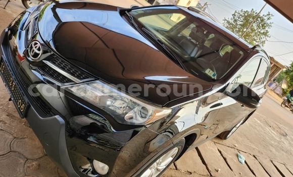 Sayi Na hannu Toyota RAV4 Black Mota in Yaounde a Babban Kamaru Sayi Na hannu Toyota RAV4 Black Mota in Yaounde a Babban Kamaru