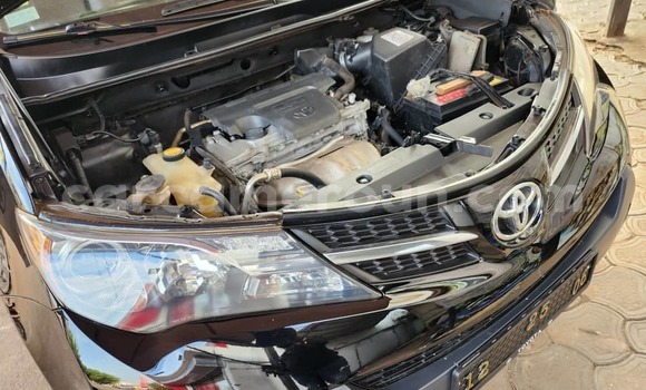 Sayi Na hannu Toyota RAV4 Black Mota in Yaounde a Babban Kamaru Sayi Na hannu Toyota RAV4 Black Mota in Yaounde a Babban Kamaru