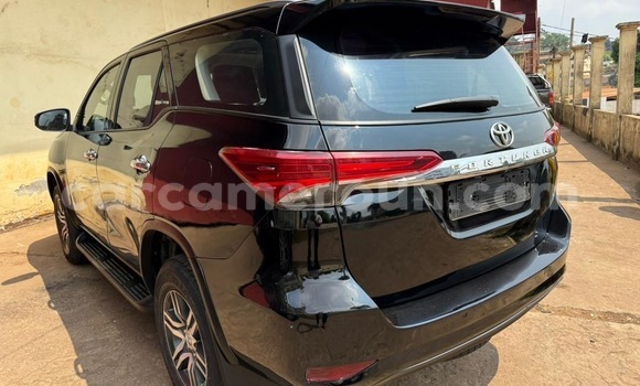 Acheter Neuf Voiture Toyota Fortuner Noir à Yaoundé, Central Cameroon