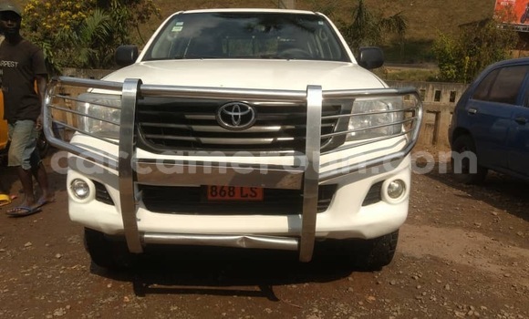 Acheter Neuf Voiture Toyota Pickup Blanc à Yaoundé, Central Cameroon