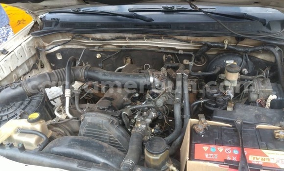 Acheter Neuf Voiture Toyota Pickup Blanc à Yaoundé, Central Cameroon Acheter Neuf Voiture Toyota Pickup Blanc à Yaoundé, Central Cameroon