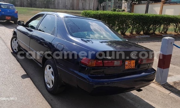 Sayi Sabo Toyota Camry Blue Mota in Yaounde a Babban Kamaru Sayi Sabo Toyota Camry Blue Mota in Yaounde a Babban Kamaru