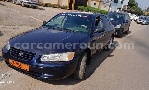 Sayi Sabo Toyota Camry Blue Mota in Yaounde a Babban Kamaru Sayi Sabo Toyota Camry Blue Mota in Yaounde a Babban Kamaru