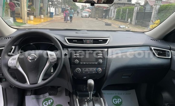 Sayi Na hannu Nissan Rogue White Mota in Douala a Ƙasar Kamaru Sayi Na hannu Nissan Rogue White Mota in Douala a Ƙasar Kamaru