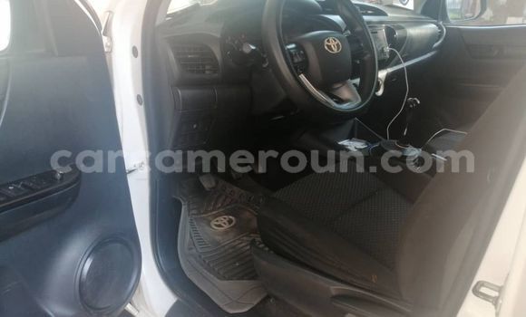 Acheter Occasion Voiture Toyota Hilux Blanc à Douala, Littoral Cameroon Acheter Occasion Voiture Toyota Hilux Blanc à Douala, Littoral Cameroon