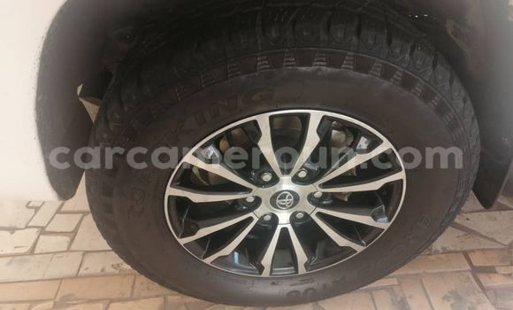 Acheter Occasion Voiture Toyota Hilux Blanc à Douala, Littoral Cameroon Acheter Occasion Voiture Toyota Hilux Blanc à Douala, Littoral Cameroon